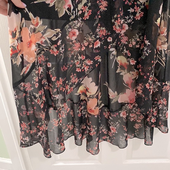 White House Black Market Floral High-Low Dress with Choker Neck Detail- Size 12 - Picture 4 of 7